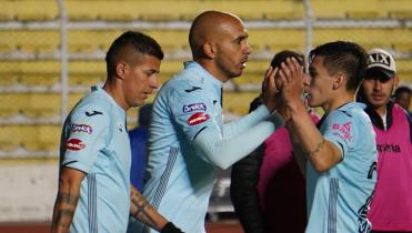 Bolívar sigue como puntero