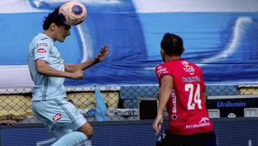 Bolívar y Wilstermann comparten la posición
