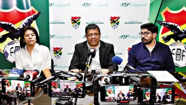 Camacho defiende a Costa 