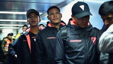 CESAR VALLEJO Vs. ALWAYS READY en la radio 