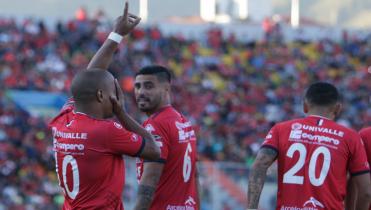 Chapecoense o el Coritiba en Cochabamba