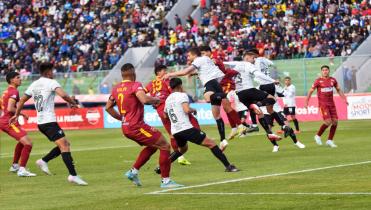 Con diez hombres Real Oruro gana un gran partido