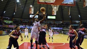 Cuatro por el título