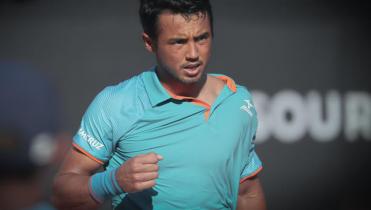 Dellien comienza con derrota