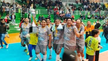 Deportivo Praga campeón invicto en el Futsal Senior
