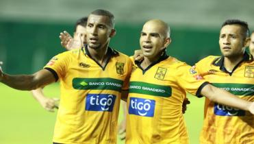 Destroyers se queda en primera