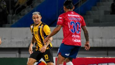 Dividieron honores en Cochabamba