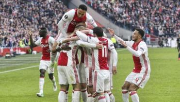 El Ajax pasa por encima del Lyon