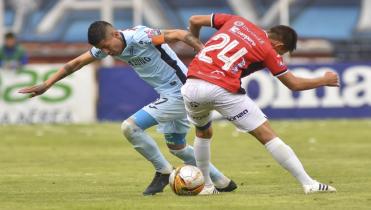El aviador recibe al celeste