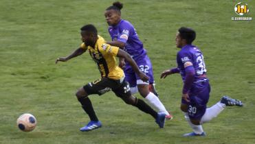 El puntero viste de Oro y Negro