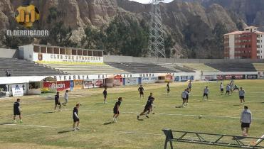 Esperando a Petrolero