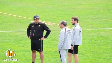 Farías ensaya el equipo