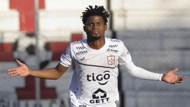 Iniciaron con triunfo 