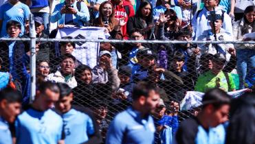 La Academia entrenó con el apoyo de su hinchada