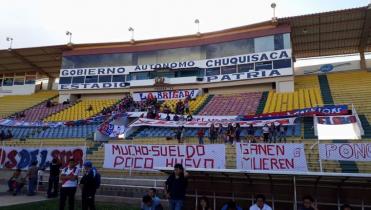 La U presionada