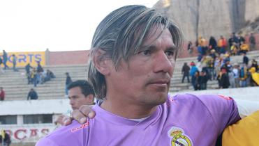 Lapzcyk se hace boliviano