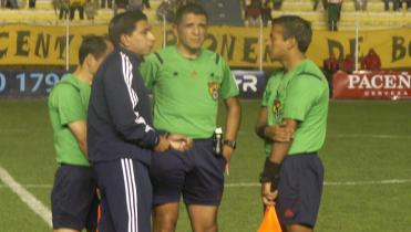 Los árbitros están trabajando