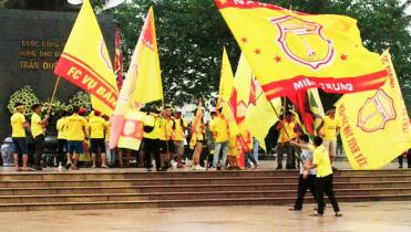 Los hinchas en Vietnam 