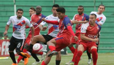 Nacional recibe al líder