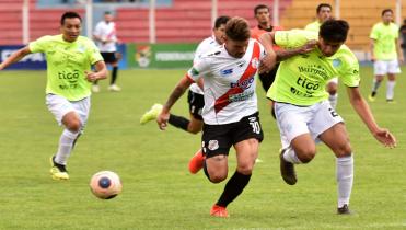 Nacional vuelve a sonreír en casa