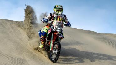 Nosiglia firme en la quinta