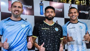 Nueva indumentaria celeste 