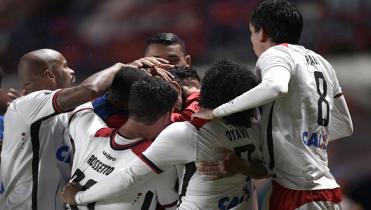 Paranaense mató a San Lorenzo