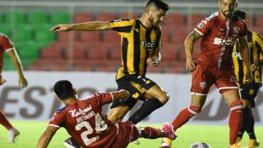 Perdió en su debut