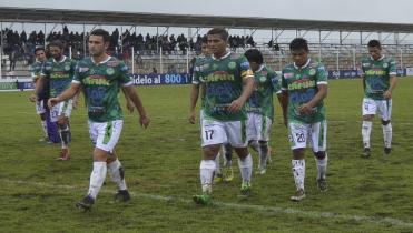 Petrolero espera por Bolívar