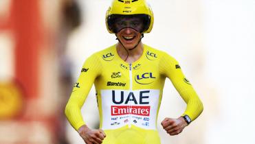 Pogacar sigue primero en el Tour de Francia