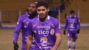 Real Potosí juega presionado 