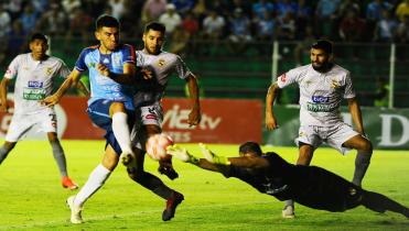 Real recibe a Blooming en Potosí