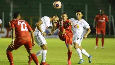 Real Santa Cruz  Vs. Royal Pari en jueves 