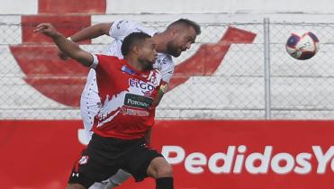 Real Santa Cruz anotó un triunfo