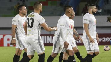 Real Santa Cruz pide febrero