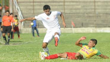 Real Santa Cruz vs Municipal Vinto en sábado 