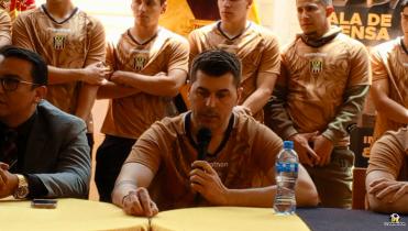 Rescalvo se queda en el Tigre