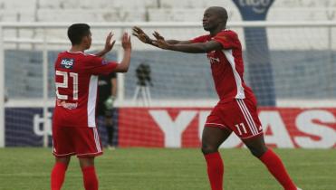 Royal Pari no afloja