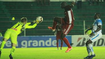 Royal Pari va por la clasificación