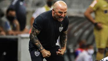 Sampaoli viene a La Paz a jugar con Bolívar