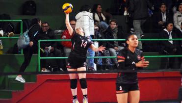 San Antonio Galas de La Paz y Universitario de Tarija permanecerán en la Liga Superior de Voleibol
