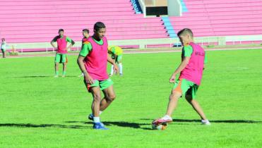 Tinga de titular en Universitario