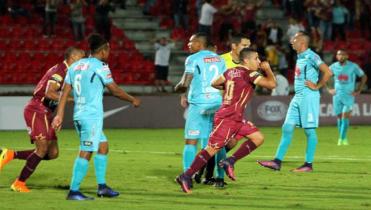 Tolima da el primer golpe