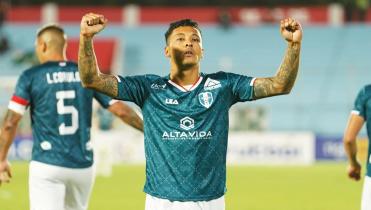 Tomayapo victorioso en Santa Cruz 