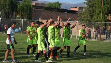 Universitario de Vinto busca cancha