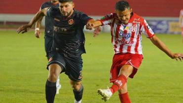 Universitario quiere sorprender 