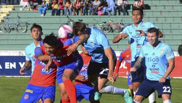Universitario salió de pobre