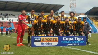 Uno X Uno frente a Nacional Potosí 