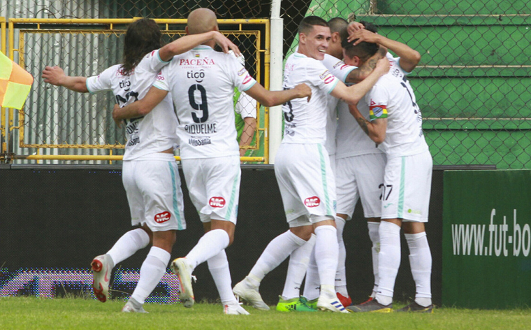 Tenía que ganar y ganó en Santa Cruz