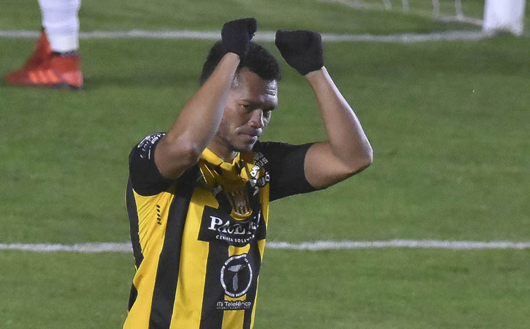 The Strongest se mantiene como líder